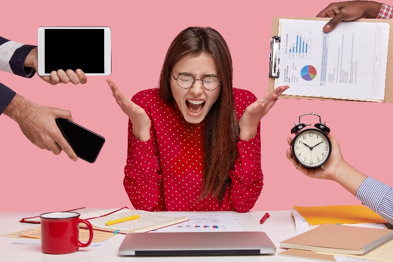 Toxic Productivity: Saat Kerja Keras Justru Merusak Tim Anda