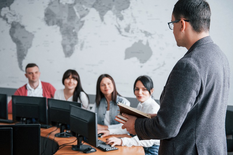 Tanda-Tanda Tim Kamu Butuh Pelatihan Karyawan