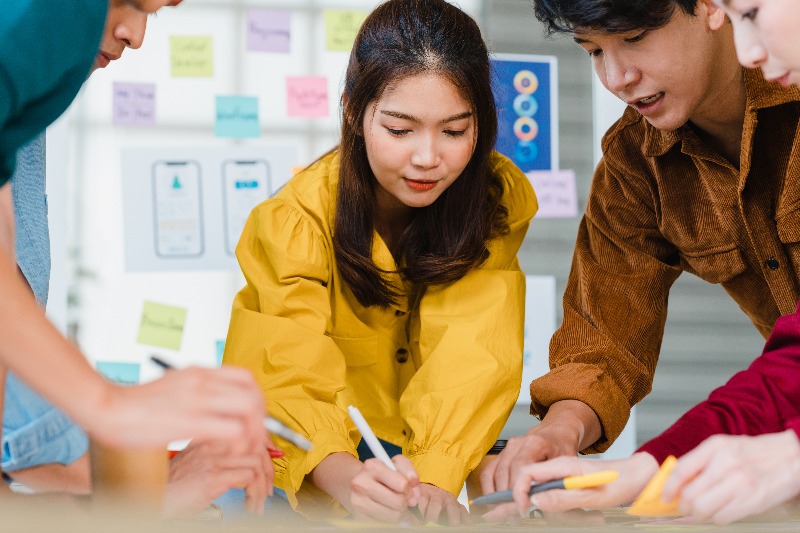 Headhunter x Employer Branding: Membangun Citra Positif di Mata Talenta Unggulan